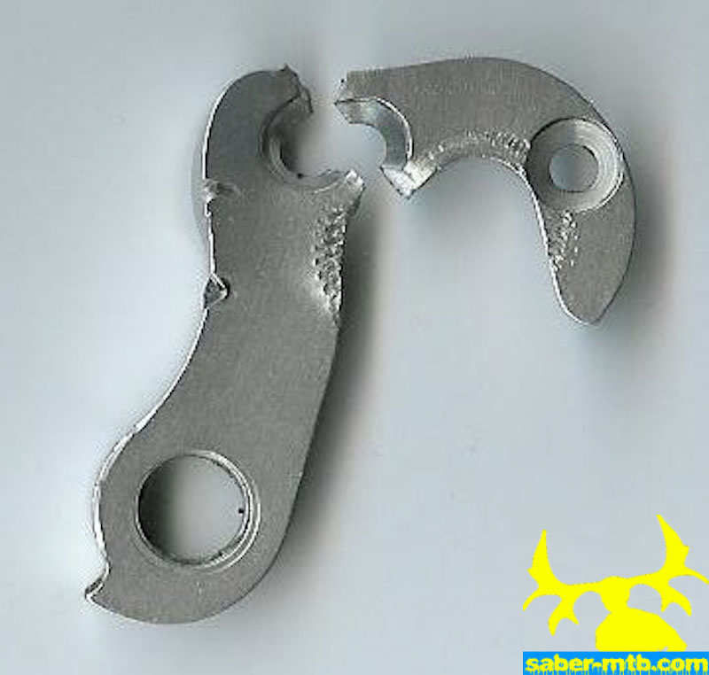 نام: BrokenDerailleurHanger.jpg نمایش: 1110 اندازه: 94.6 کیلو بایت