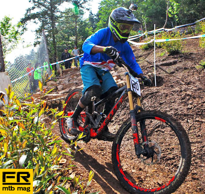 نام: Piyush-Chavan_India_23rd-Asian-MTB-Championships-2017_Seeding-Run_Freerider-Mountain-Bike-Magazi.jpg نمایش: 173 اندازه: 331.2 کیلو بایت