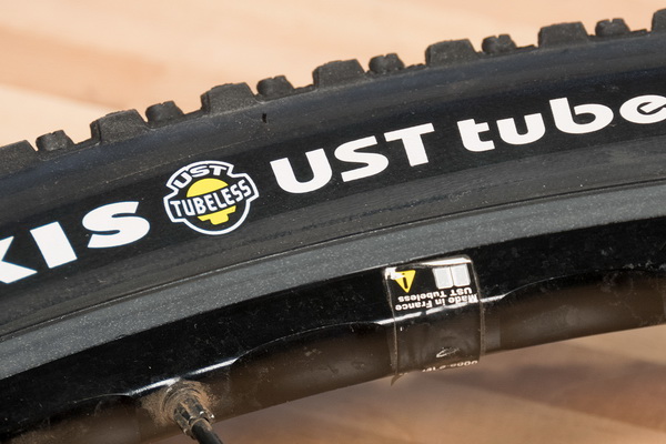 نام: Tubeless-Compatibility-UST.jpg نمایش: 400 اندازه: 87.7 کیلو بایت